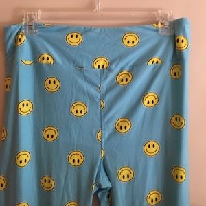 NWOT Smiley Face Lularoe Leggings